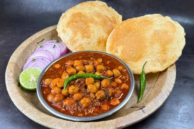 Chana Bhatura